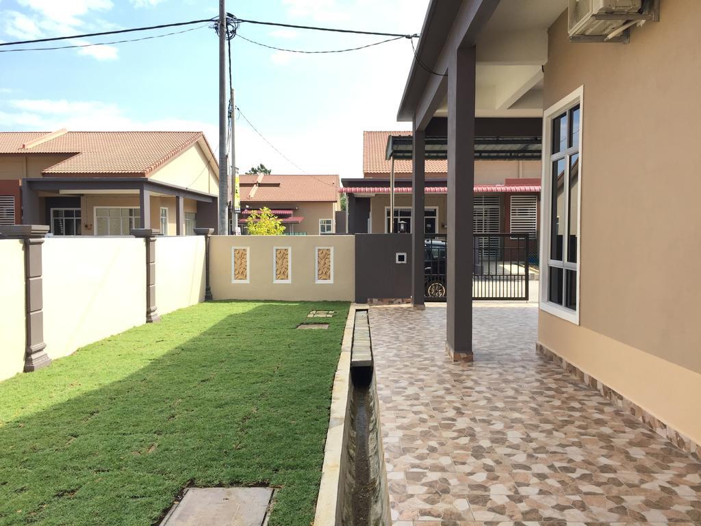 Ana Guest House Jalan Airport Kuantan Buitenkant foto