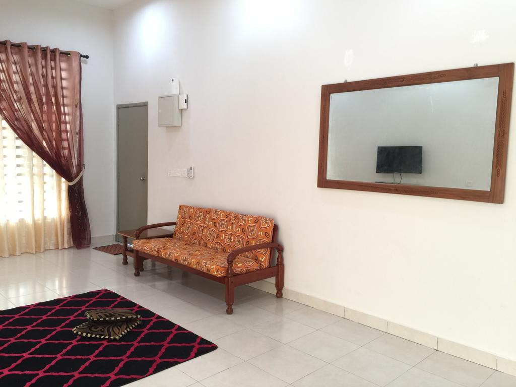 Ana Guest House Jalan Airport Kuantan Buitenkant foto