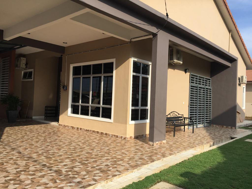 Ana Guest House Jalan Airport Kuantan Buitenkant foto