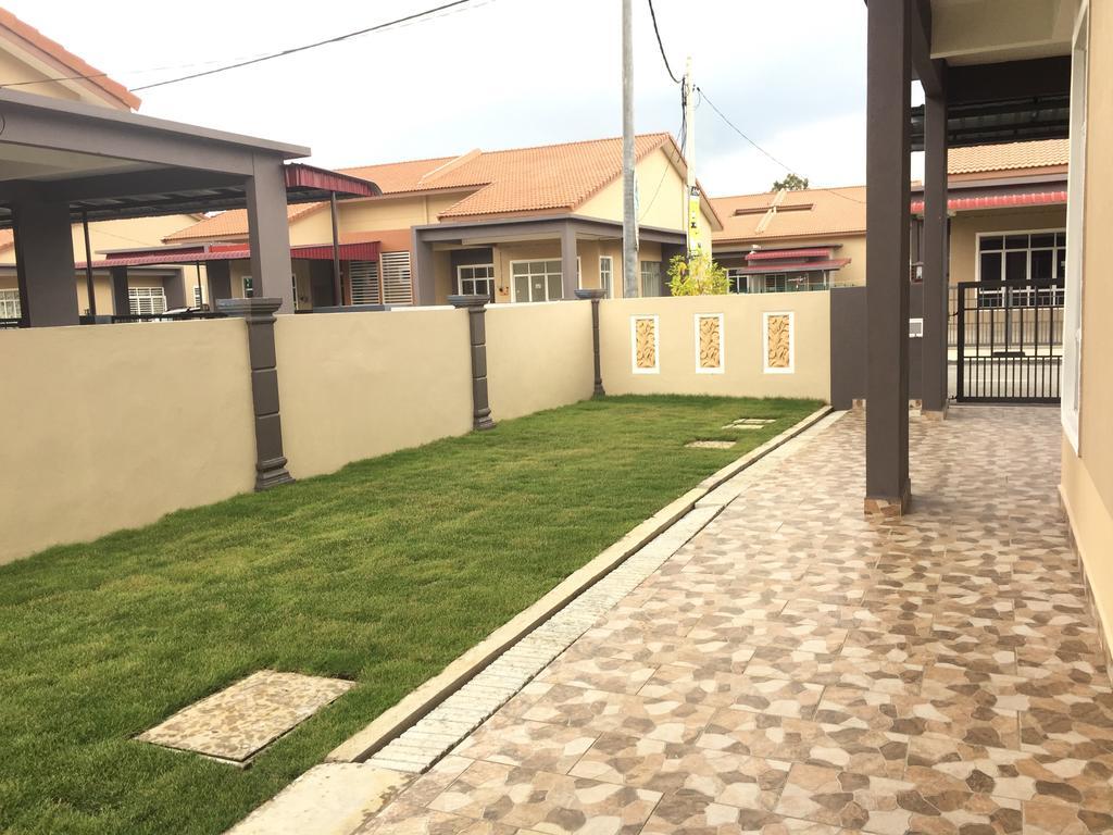 Ana Guest House Jalan Airport Kuantan Buitenkant foto