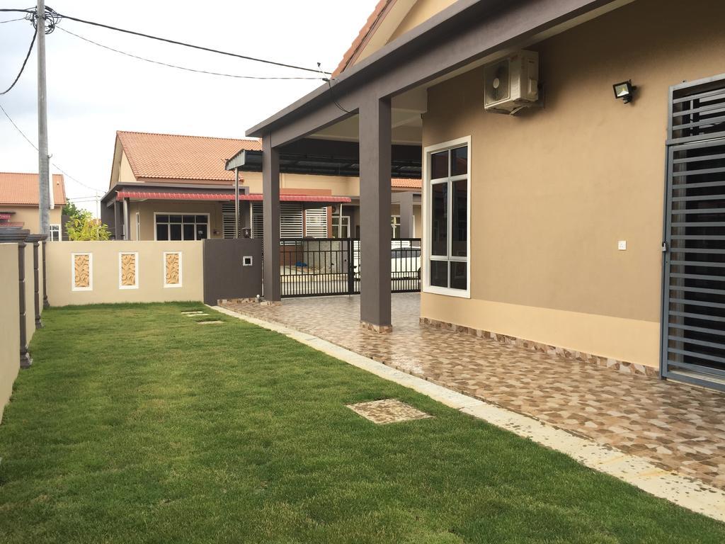 Ana Guest House Jalan Airport Kuantan Buitenkant foto