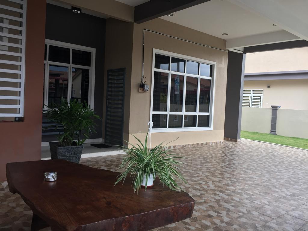 Ana Guest House Jalan Airport Kuantan Buitenkant foto